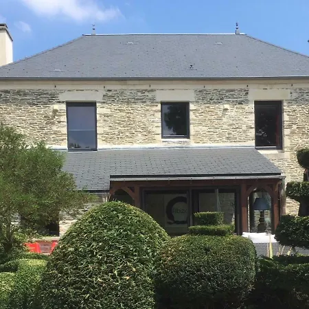Pensión La Maison Albizia Livry (Calvados)